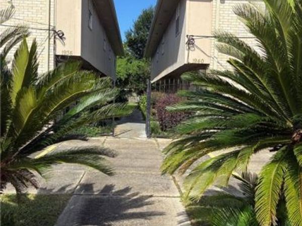 1936 HICKORY Avenue , Unit A, Harahan, LA 70123