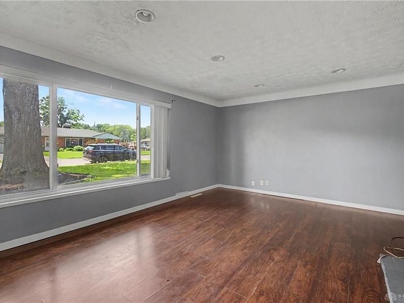 359 Pamela Avenue, Harrison Township, OH 45415 Photo 6