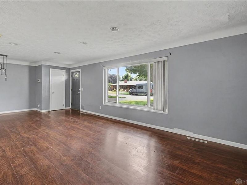 359 Pamela Avenue, Harrison Township, OH 45415 Photo 7