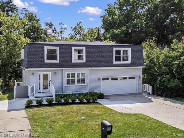 5763 Eastman Boulevard, West Bloomfield Twp, MI 48323