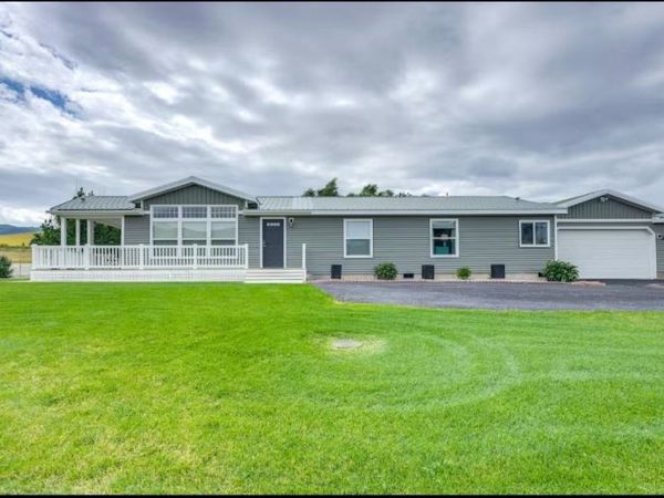 11327 S Dempsey Creek Rd, Lava Hot Springs, ID 83246