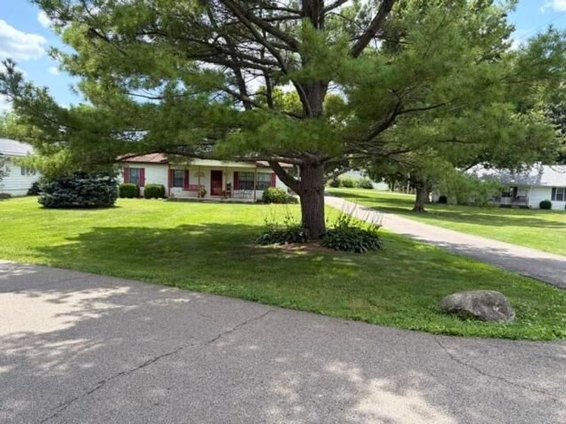 75 Park Drive , Thornville, OH 43076 Photo 1
