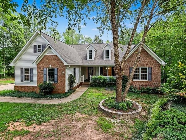 8602 Winding Hill Drive , Stokesdale, NC 27357