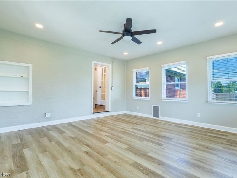 211 Fairview Avenue, Baltimore, OH 43105 Photo 34