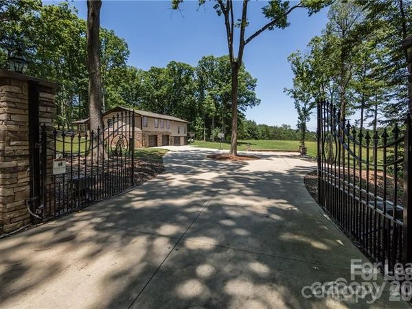 8511 Viking Drive , Waxhaw, NC 28173