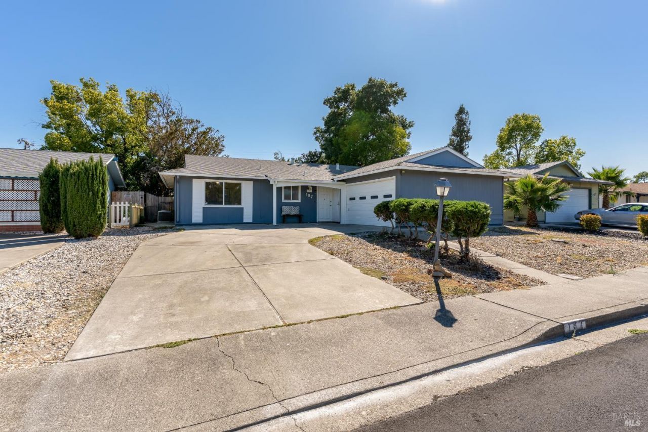 187 Isle Royale Circle, Vacaville, CA 95687 Main Photo
