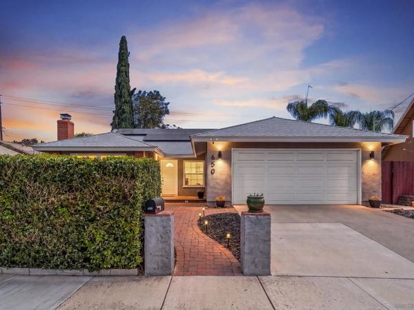 650 Hillward St , Escondido, CA 92027
