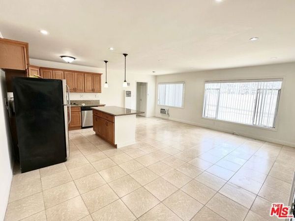 7209 Willoughby Avenue , Unit 10, Los Angeles, CA 90046