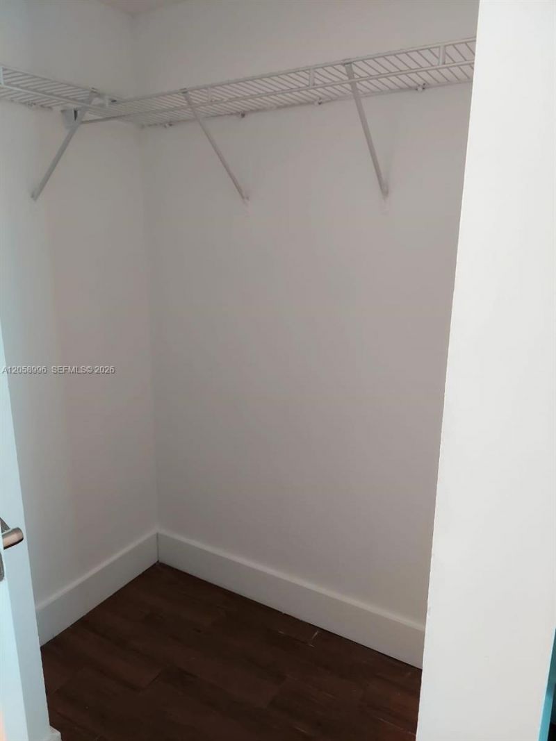 1200 Brickell Bay Dr, Unit 3708, Miami, FL 33131 Photo