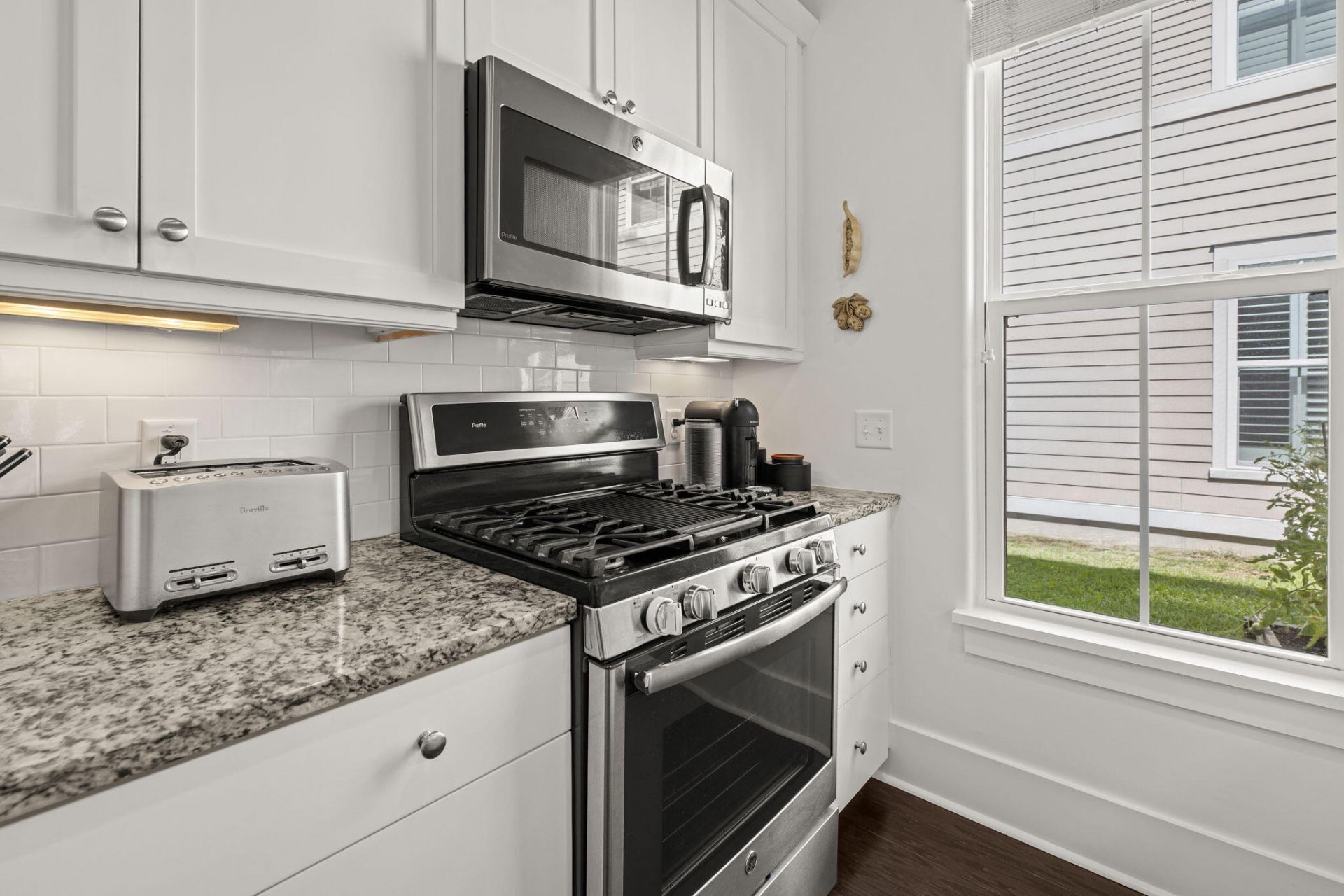 512 Cross Park Lane Photo 16