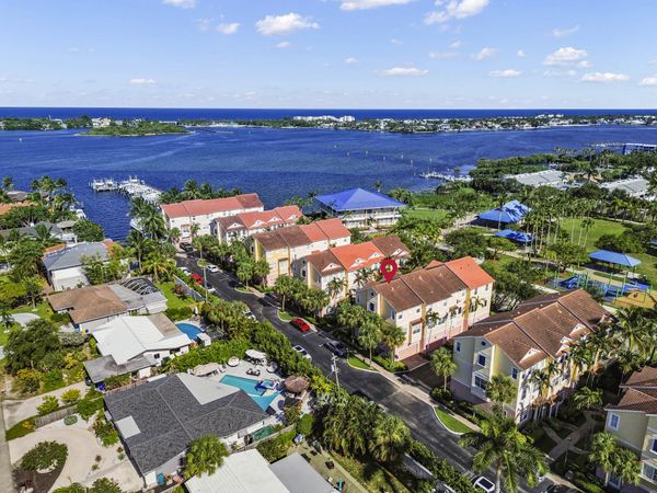131 Harbors Way, Boynton Beach, FL 33435