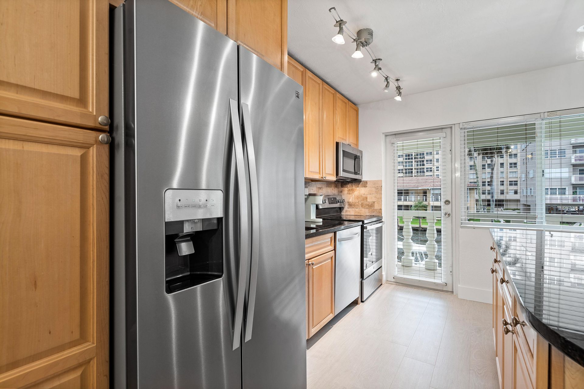 2881 NE 32nd Street, Unit 220, Fort Lauderdale, FL 33306 Photo