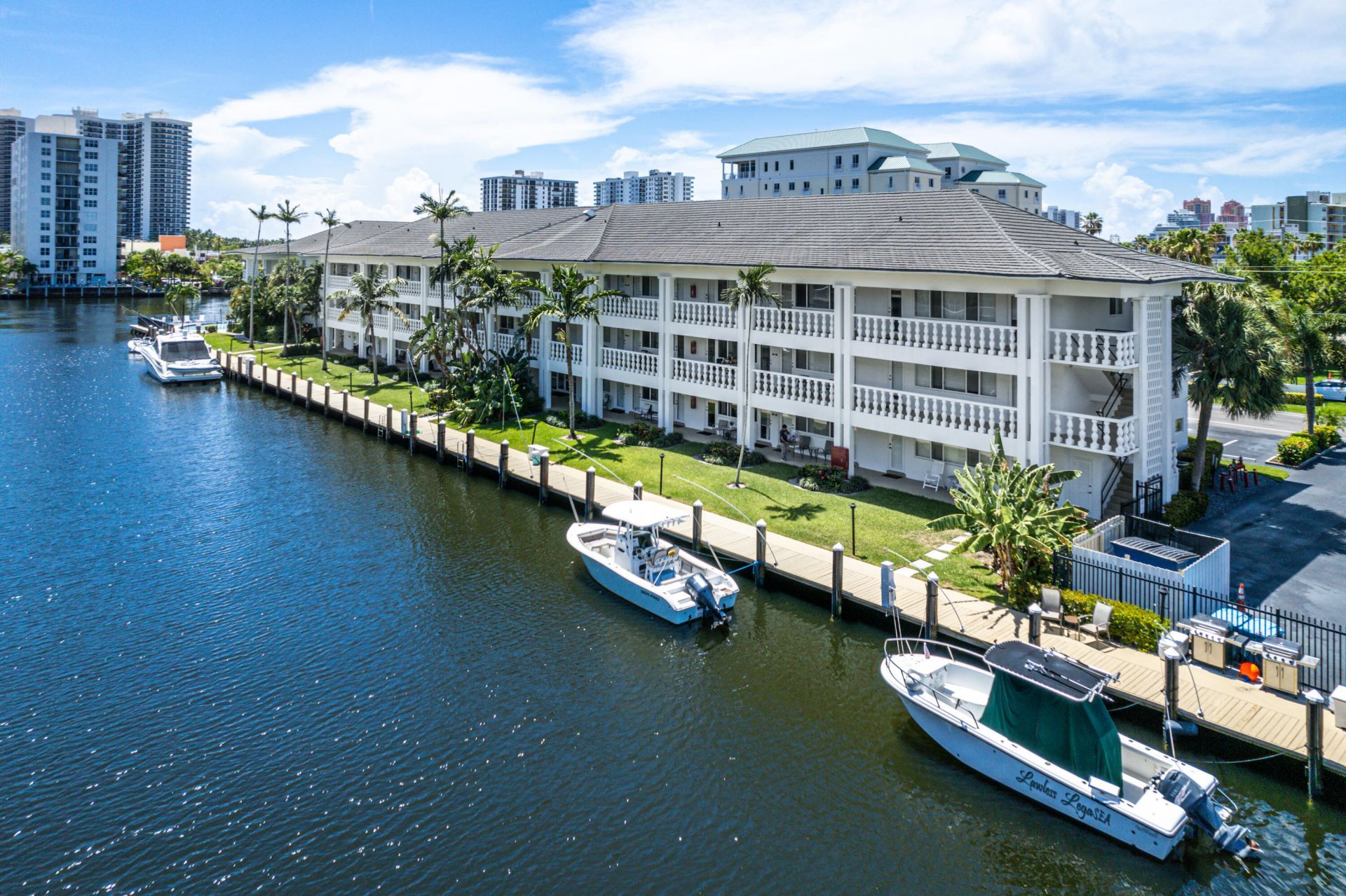 2881 NE 32nd Street, Unit 220, Fort Lauderdale, FL 33306 Photo