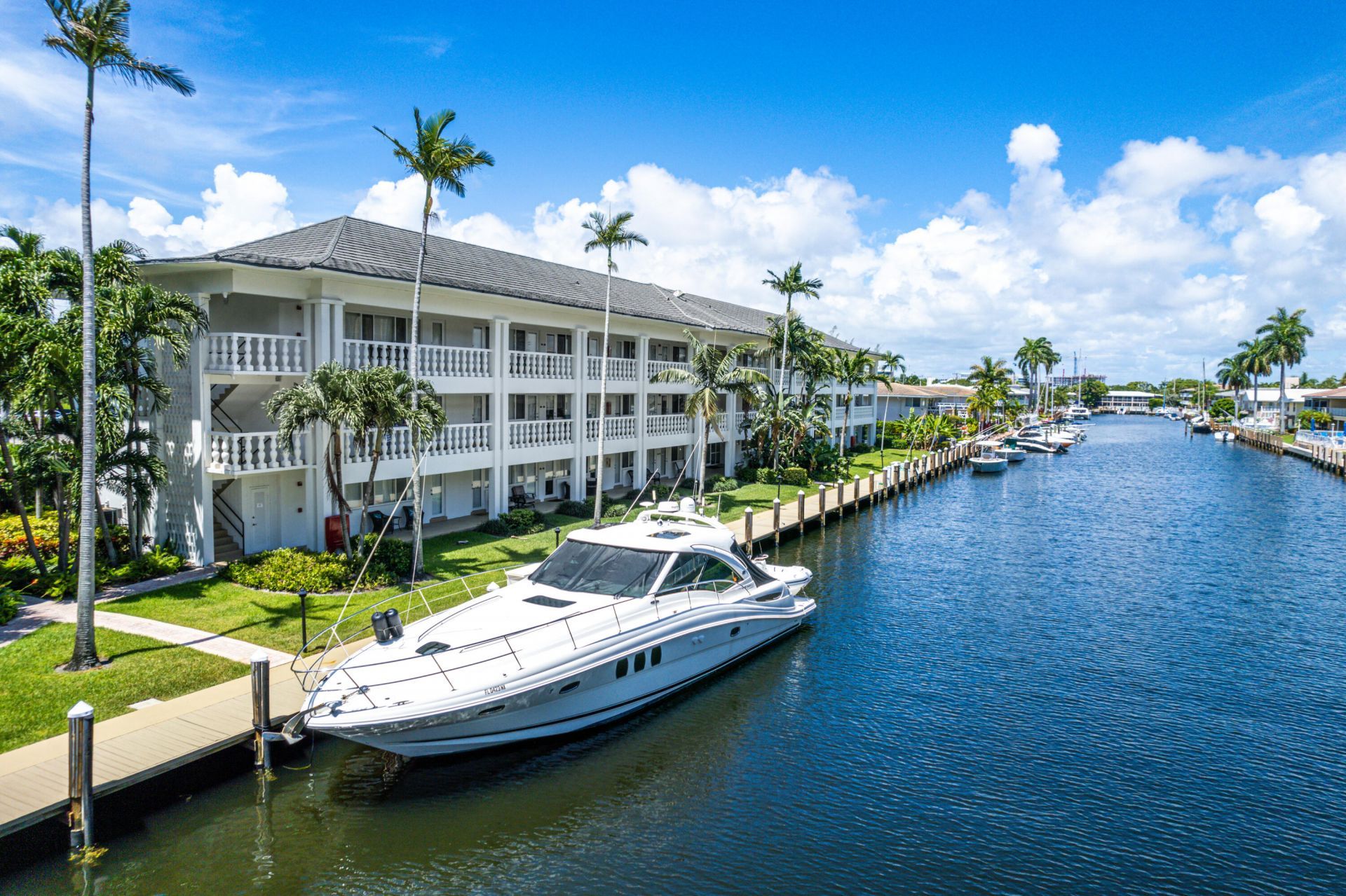 2881 NE 32nd Street, Unit 220, Fort Lauderdale, FL 33306 Photo