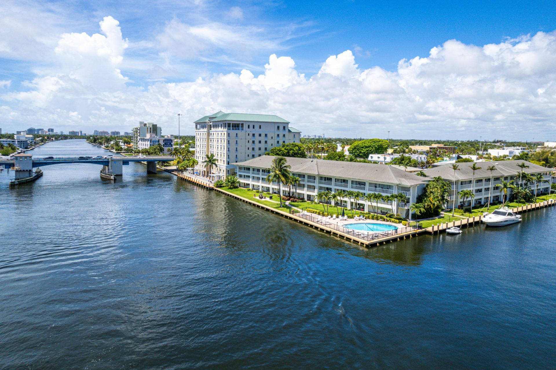 2881 NE 32nd Street, Unit 220, Fort Lauderdale, FL 33306 Photo