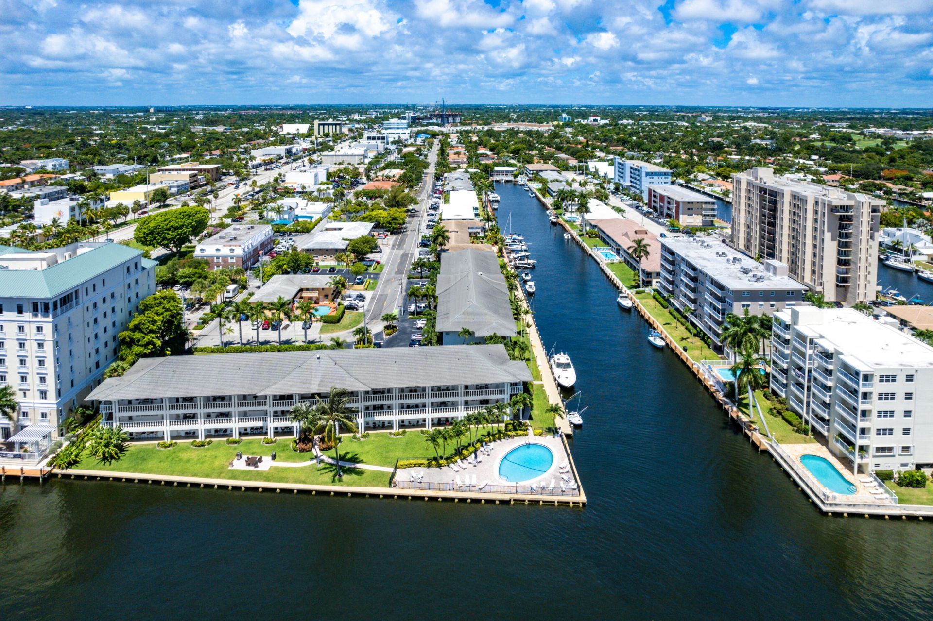 2881 NE 32nd Street, Unit 220, Fort Lauderdale, FL 33306 Photo