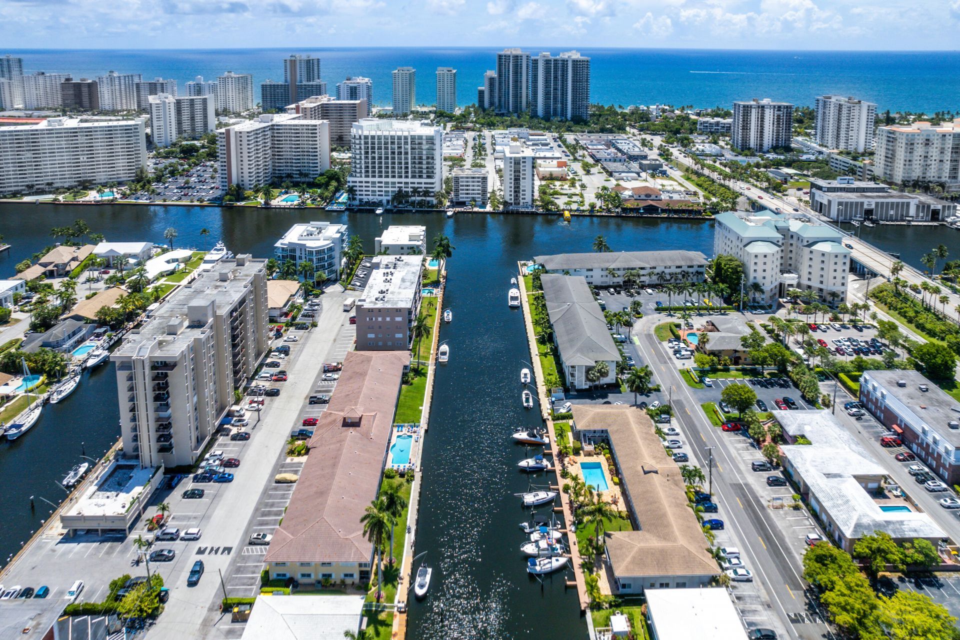 2881 NE 32nd Street, Unit 220, Fort Lauderdale, FL 33306 Photo