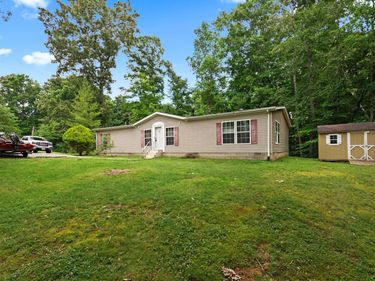 75 Walnut Drive, Cadiz, KY 42211