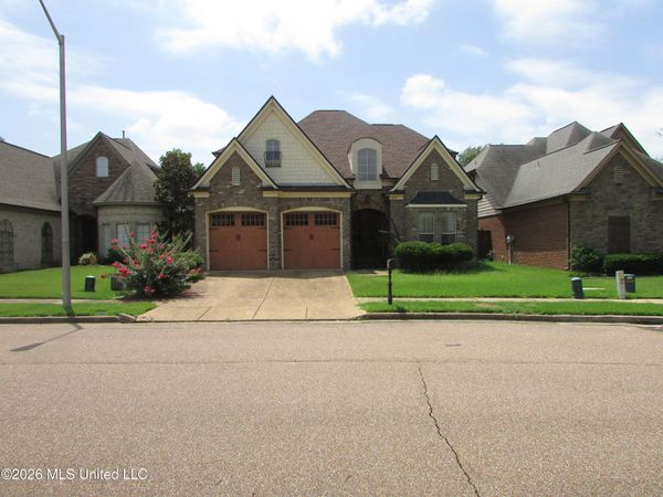9077 Rue Orleans Lane, Olive Branch, MS 38654