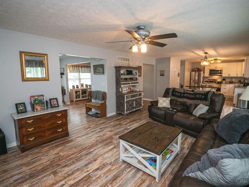 8712 Woolstone Court, Hamilton Twp, OH 45039 Photo 15