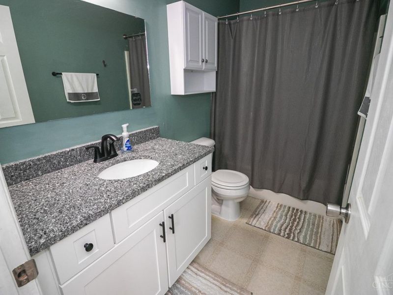 8712 Woolstone Court, Hamilton Twp, OH 45039 Photo 31
