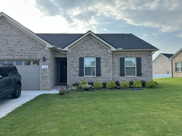 208 Watershed Ct , Ashland City, TN 37015