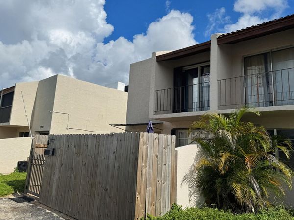 5937 SW 36TH Court, Unit 7, Davie, FL 33314