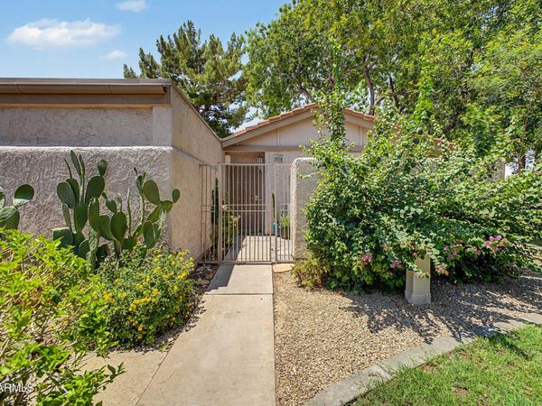 6270 N 78TH Street, Unit 325, Scottsdale, AZ 85250