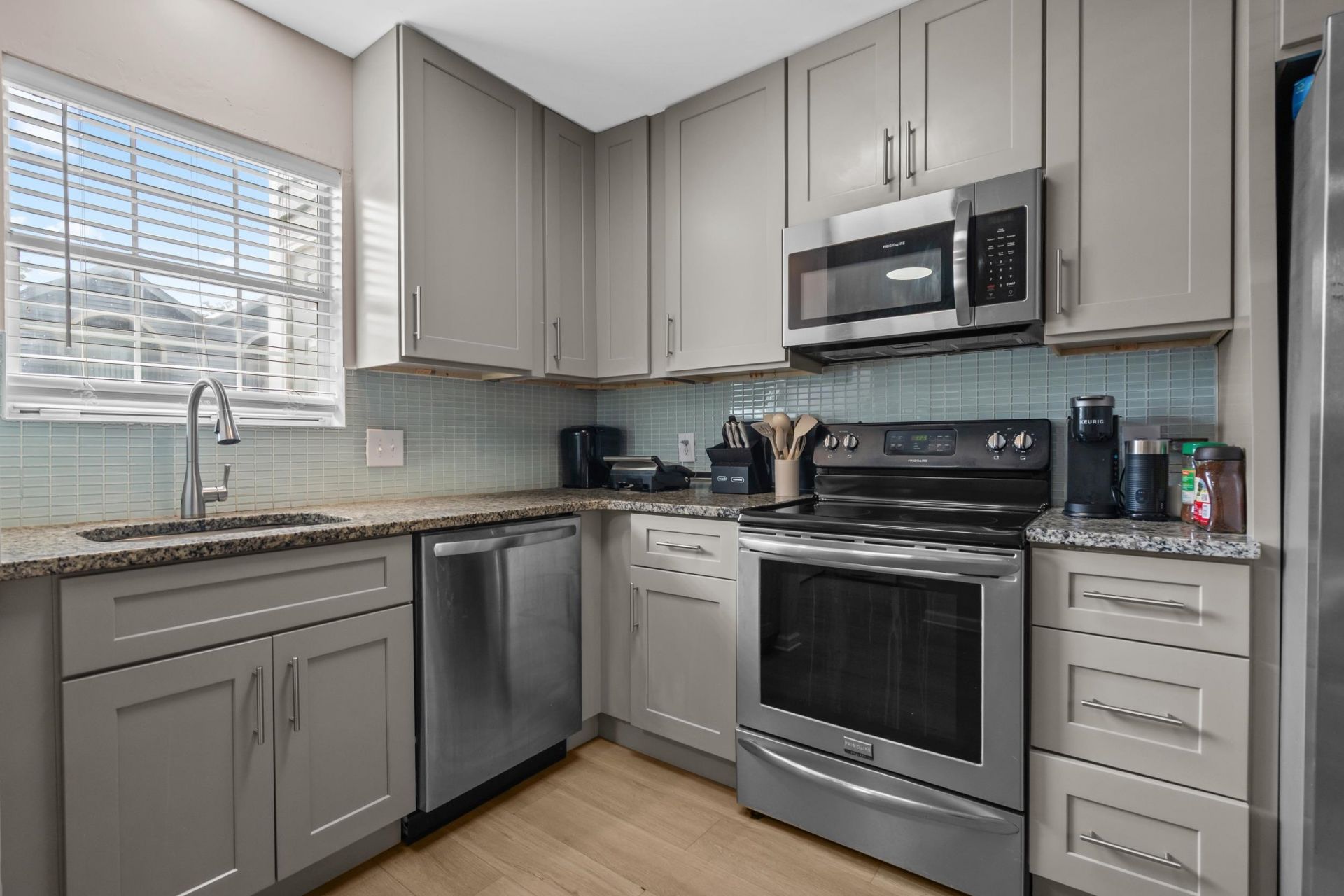 506 62nd Ave. N Photo 18