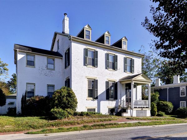 351 S Church Street , Smithfield, VA 23430