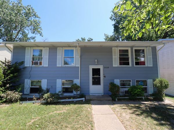 2123 Wallace Avenue , North Chicago, IL 60064