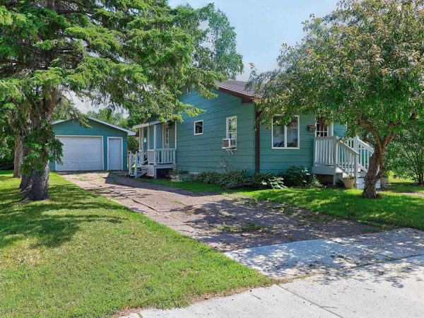 1810 6th St E, Ashland, WI 54806