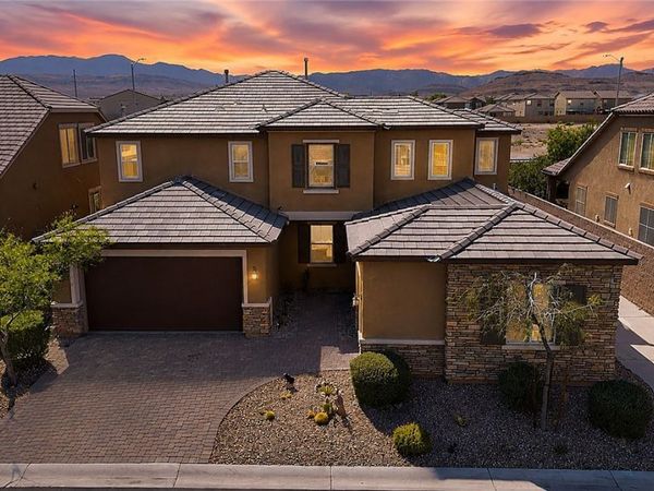 8767 Pinley Spring Street, Las Vegas, NV 89113