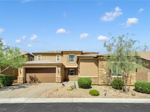 8767 Pinley Spring Street, Las Vegas, NV 89113