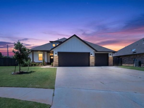 1005 Pacific Avenue, Newcastle, OK 73065