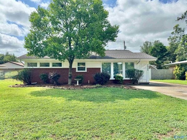 2909 Azalea Road SW, Huntsville, AL 35805