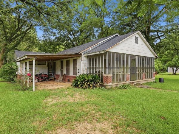 115 Tom Weathersby Rd., Mendenhall, MS 39114