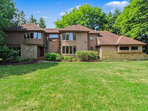 4837 Starak Lane, Ann Arbor, MI 48105