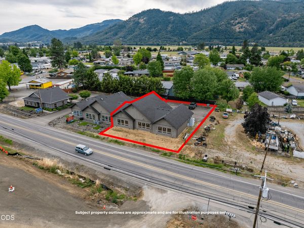 209 S Old Pacific Highway, Myrtle Creek, OR 97457