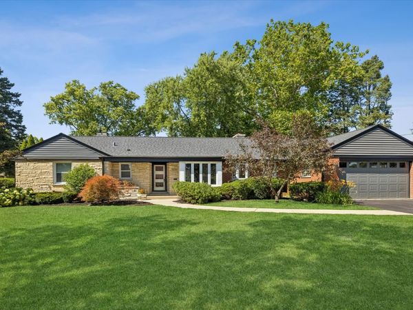 519 S Main Street , Mount Prospect, IL 60056