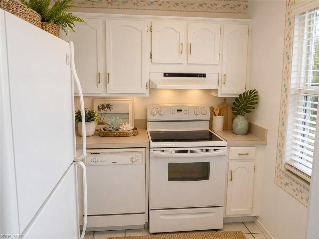 1624 Pine Valley Dr, Unit 217, Fort Myers, FL 33907 Photo