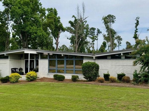 96 N Gill Street, Hazlehurst, GA 31539