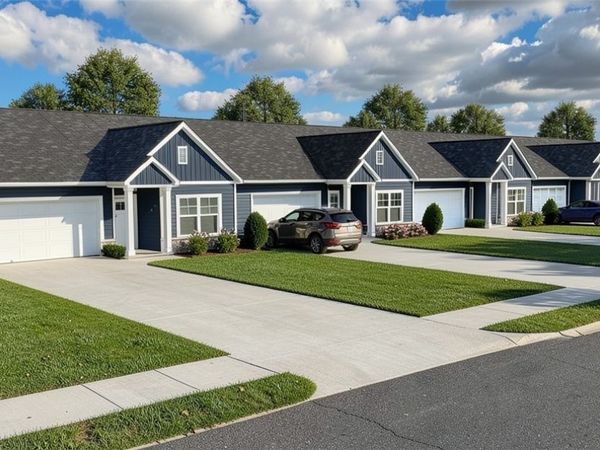 555 Overlook Road , Unit 7, Vermilion, OH 44089