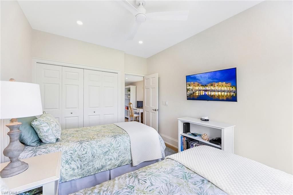 6770 Pelican Bay Blvd E, Unit 242, Naples, FL 34108 Photo