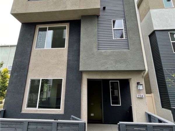 2104 Lacy Crossing Drive, Santa Ana, CA 92701