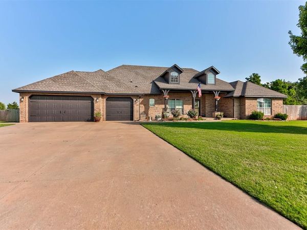 1479 Sunset Circle, Edmond, OK 73025