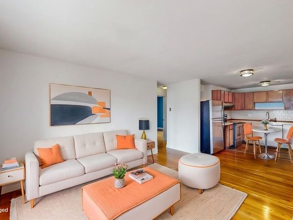 39 Englewood Ave, Unit 24, Boston, MA 02135