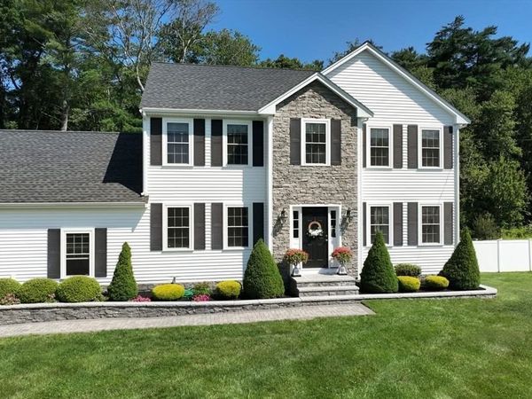 102 West Pond Street, East Bridgewater, MA 02333