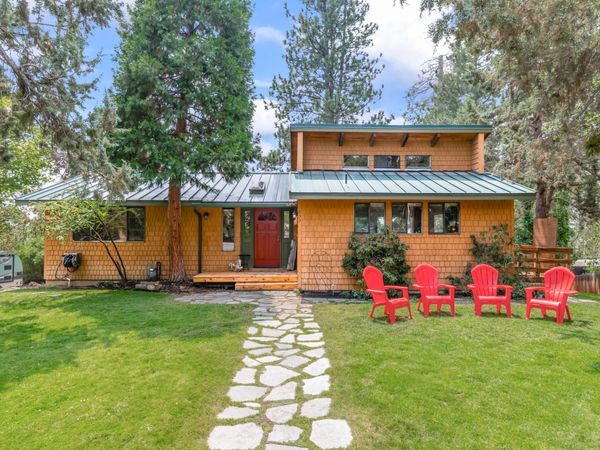 733 NW Saginaw Avenue, Bend, OR 97703