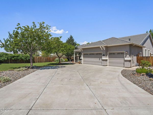7495 Ash Peak Drive, Sparks, NV 89436
